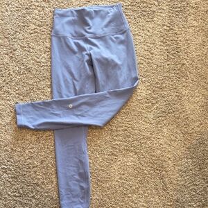 Lululemon Contour Fit Wunder Train Size 6 Medium Blue